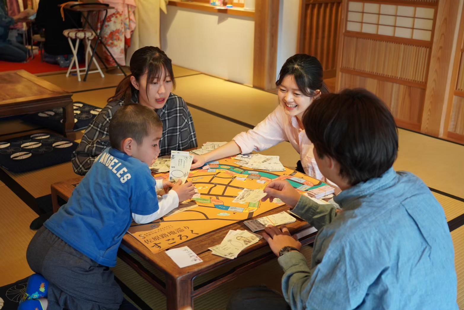 dice まちや館
