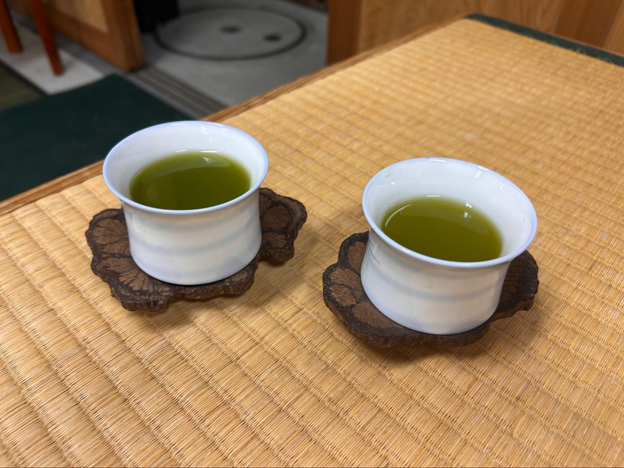 髙園茶舗で販売されているうちの2種類のお茶